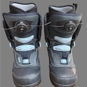 EUC VANS Encore Boa Lacing Snowboard Boots Navy/Chicory Blue Women’s Size 8
